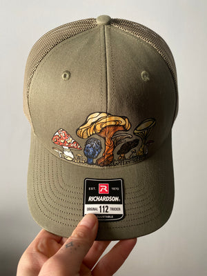 Mushrooms trucker hat + free sticker