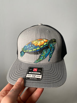 Sea turtle trucker hat + free sticker